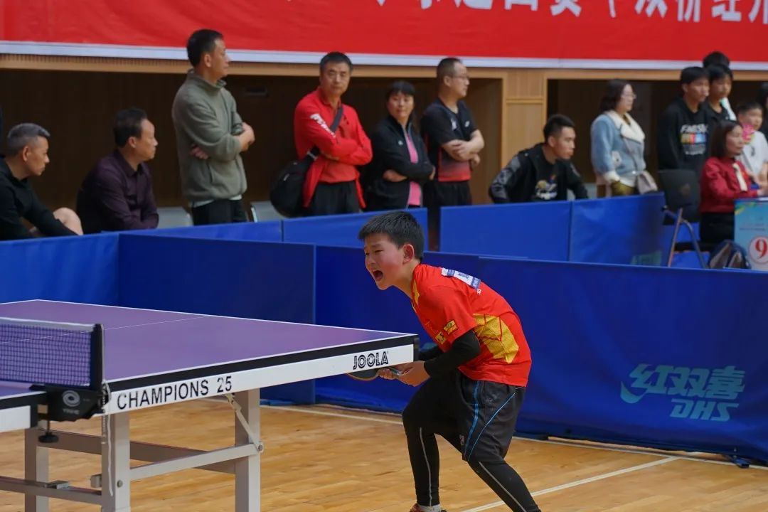 重慶市乒乓協(xié)會:賽場直擊丨2023年“花境雙橋”杯乒乓球比賽暨重慶市乒乓球巡回賽(雙橋經(jīng)開區(qū)站)完美收官